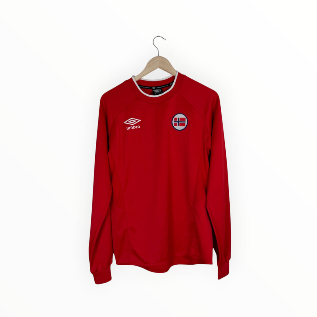 umbro training football top norway