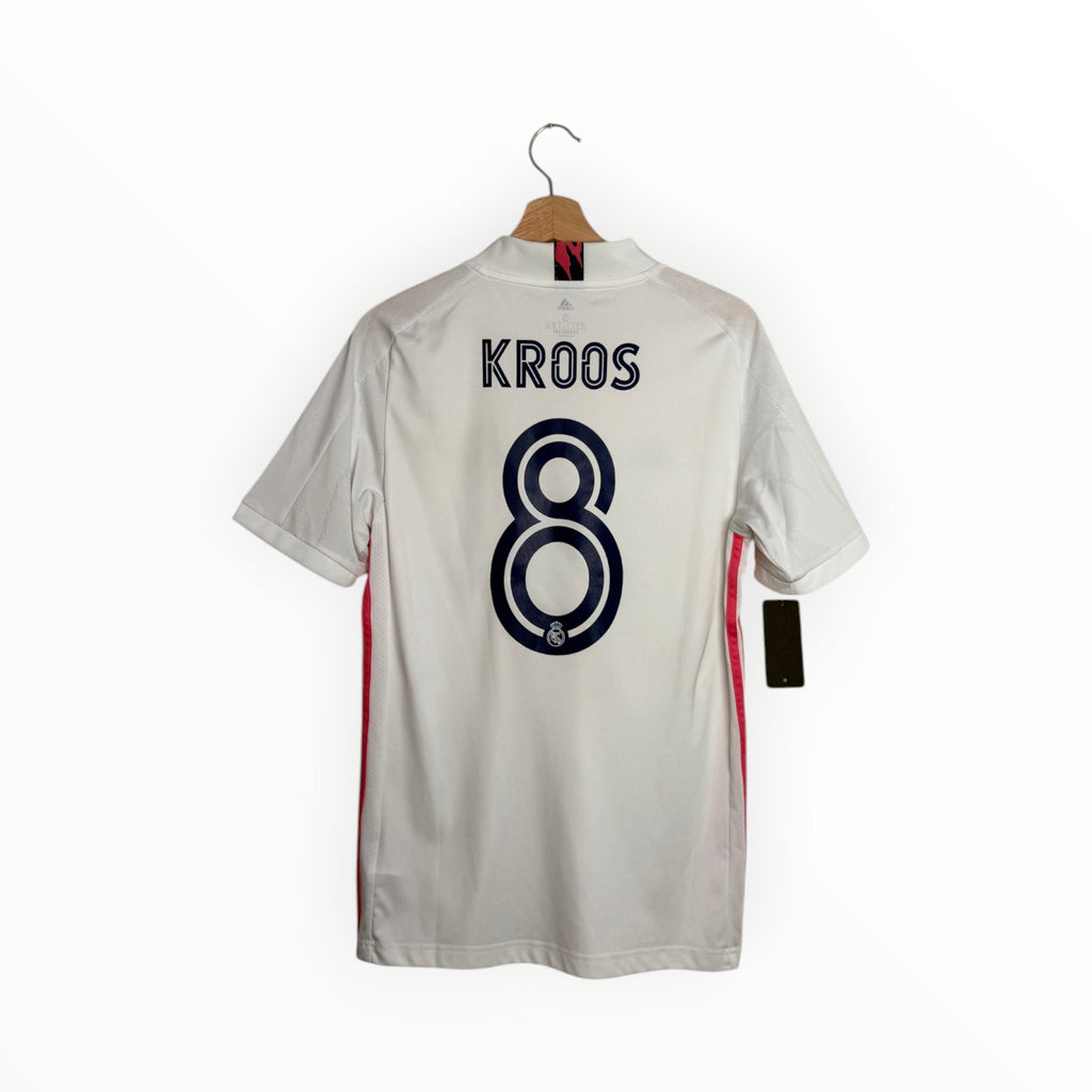  white football shirt Toni Kroos number 8