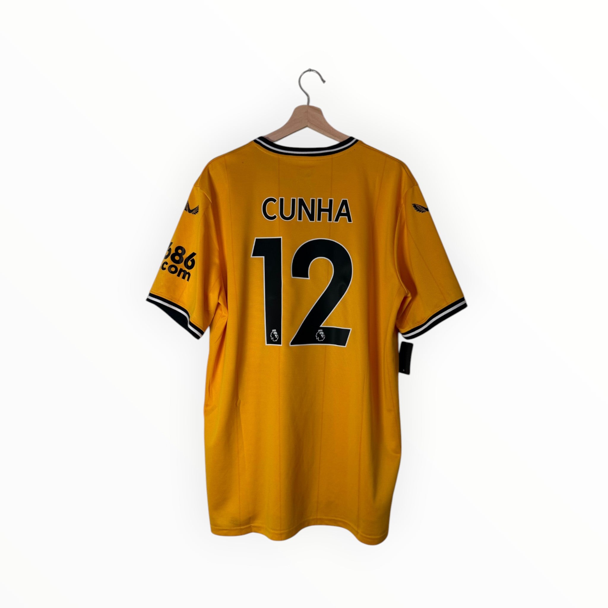 yellow football shirt cunha