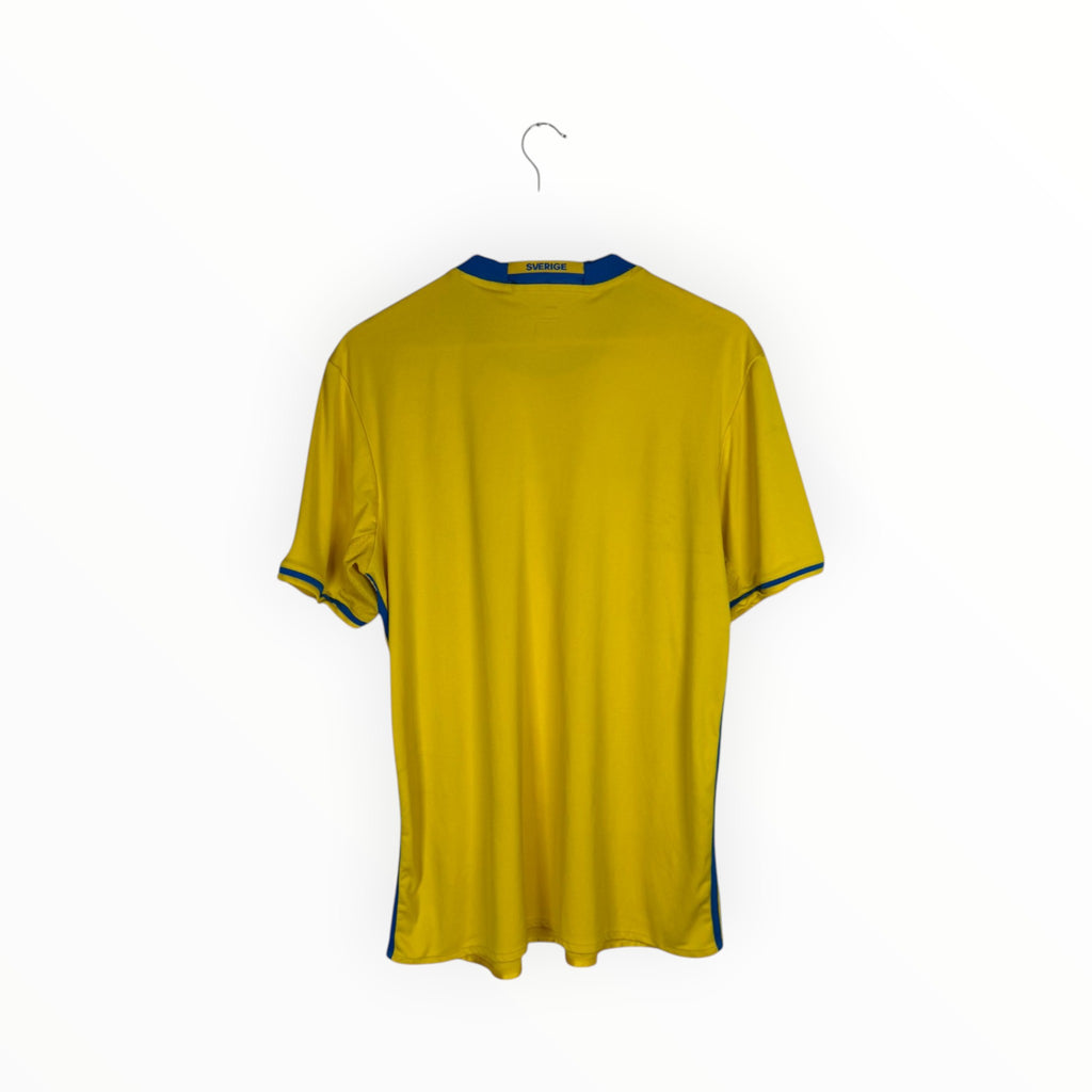 yellow football shirt sverige